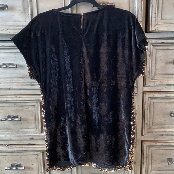 Cable & Gauge Tops Cable And Gauge Gold Sequin And Black Velvet